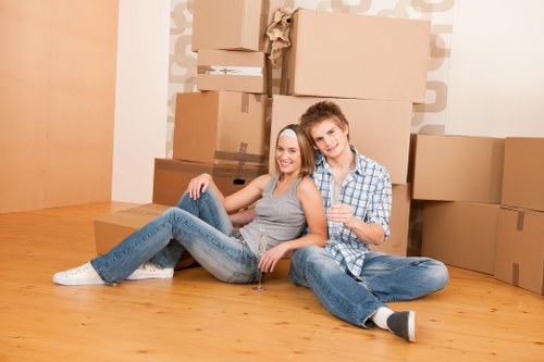 Moving boxes and furniture in Parsons Green with local man and van support