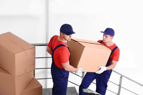 Local moving team handling access in Parsons Green