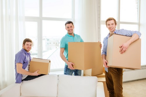 Sturdy moving boxes and wrapping supplies for Parsons Green customers