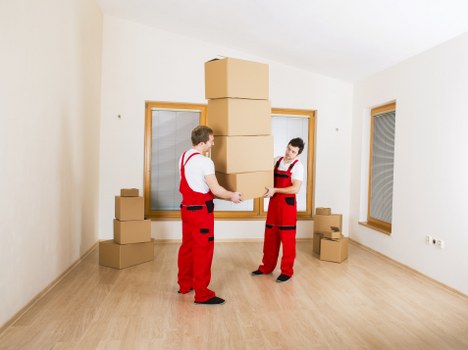 Careful furniture transport for a flat move in Parsons Green
